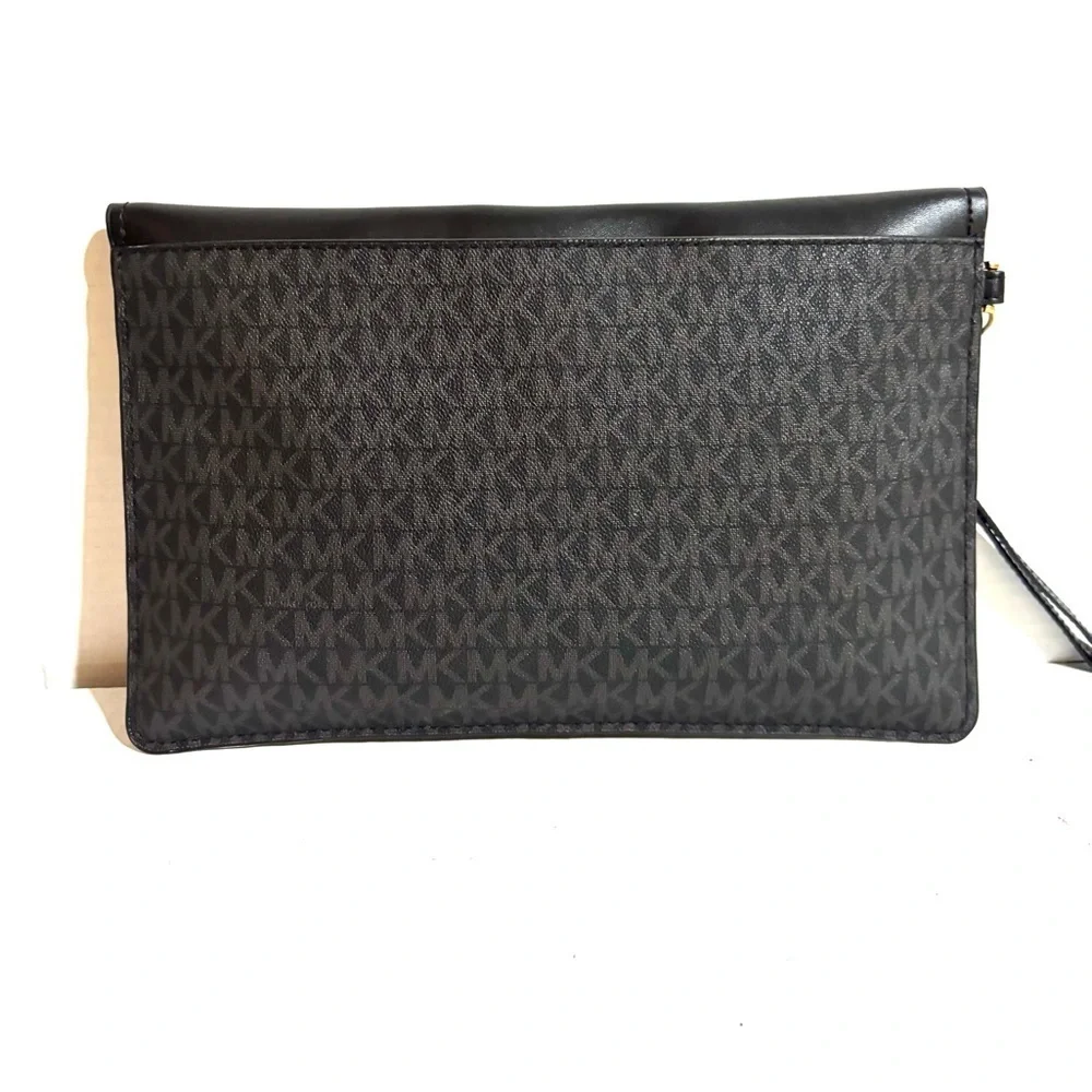 Michael Kors  unisex Black Wristlet Clutch portfolio envelope